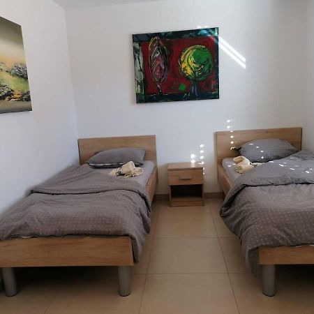 Blatnikov Hram Hotel Dvor Екстериор снимка