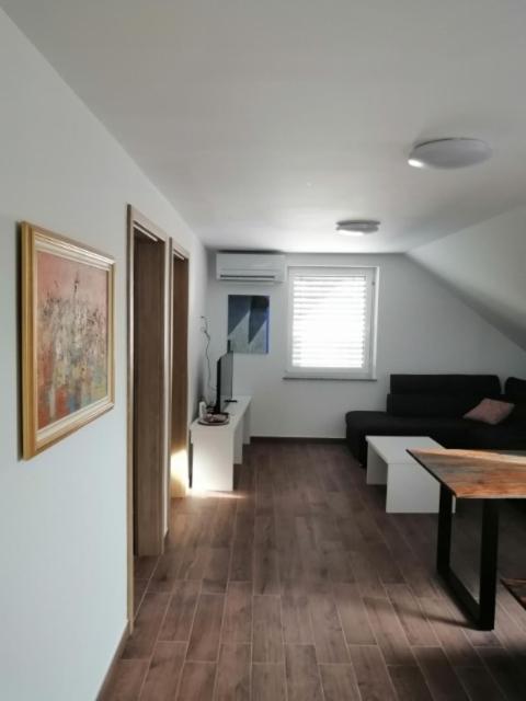 Blatnikov Hram Hotel Dvor Екстериор снимка