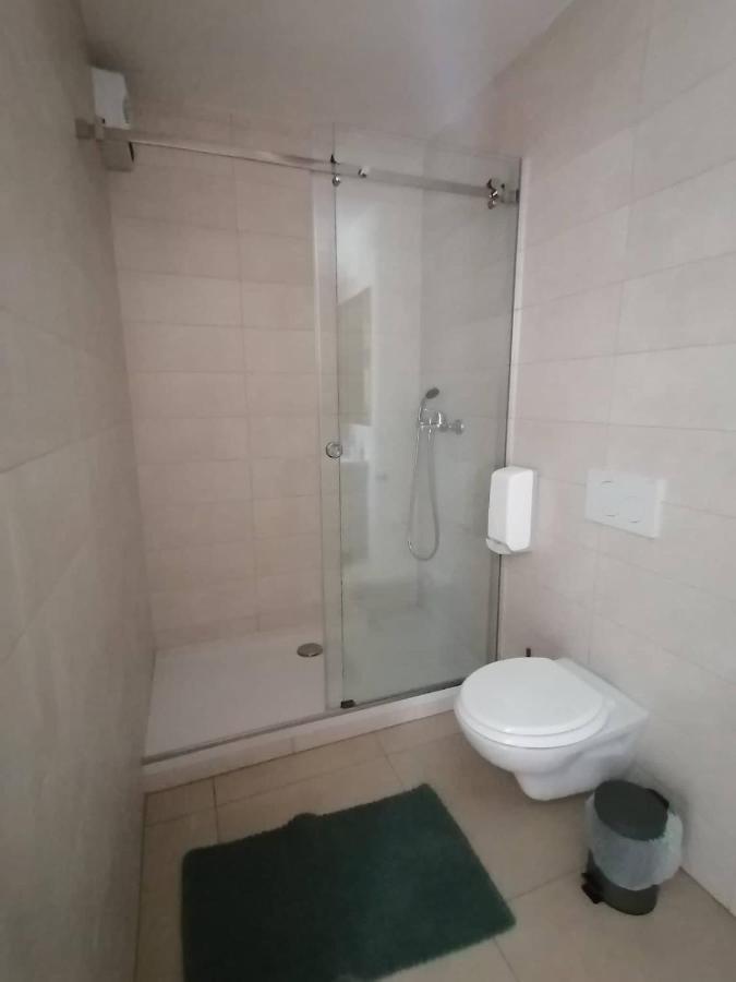 Blatnikov Hram Hotel Dvor Екстериор снимка