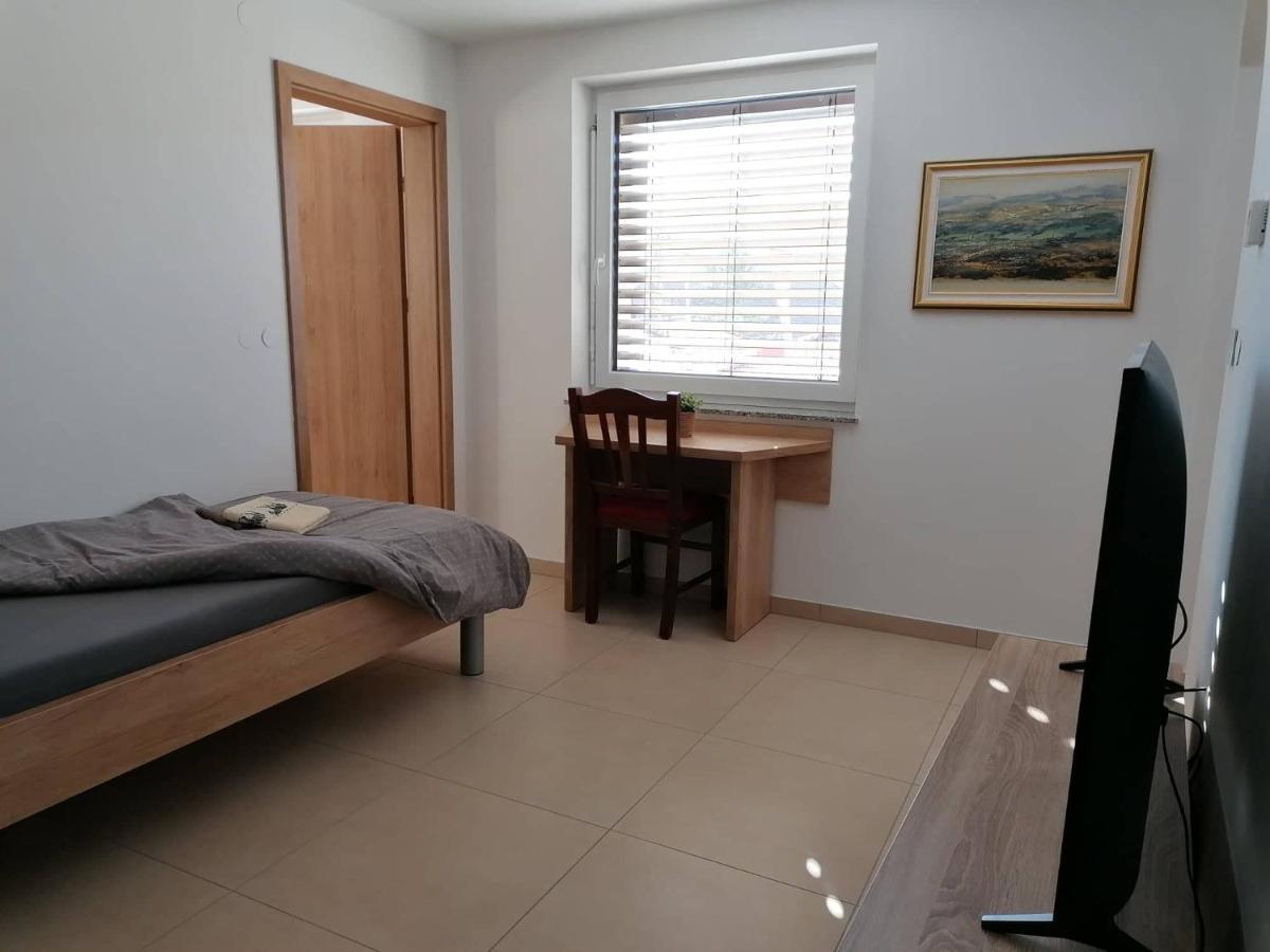 Blatnikov Hram Hotel Dvor Екстериор снимка